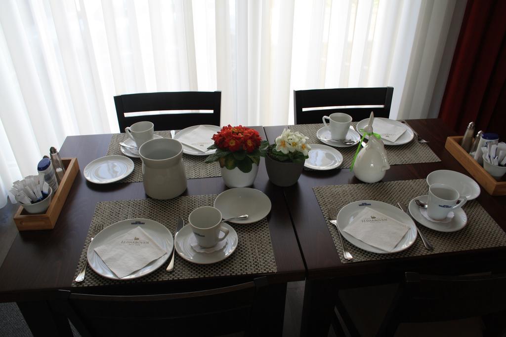 Hotel Mercedes City Бон Екстериор снимка