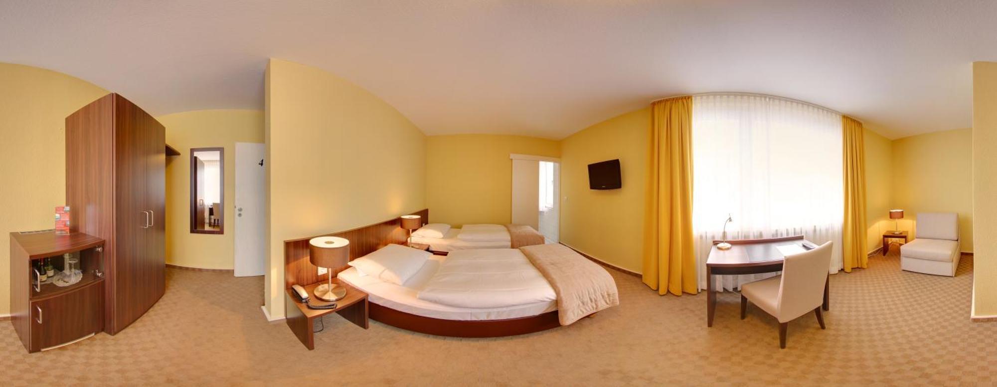 Hotel Mercedes City Бон Екстериор снимка