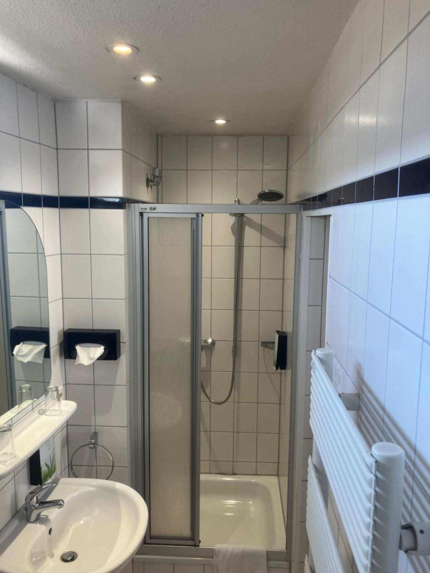 Hotel Mercedes City Бон Екстериор снимка