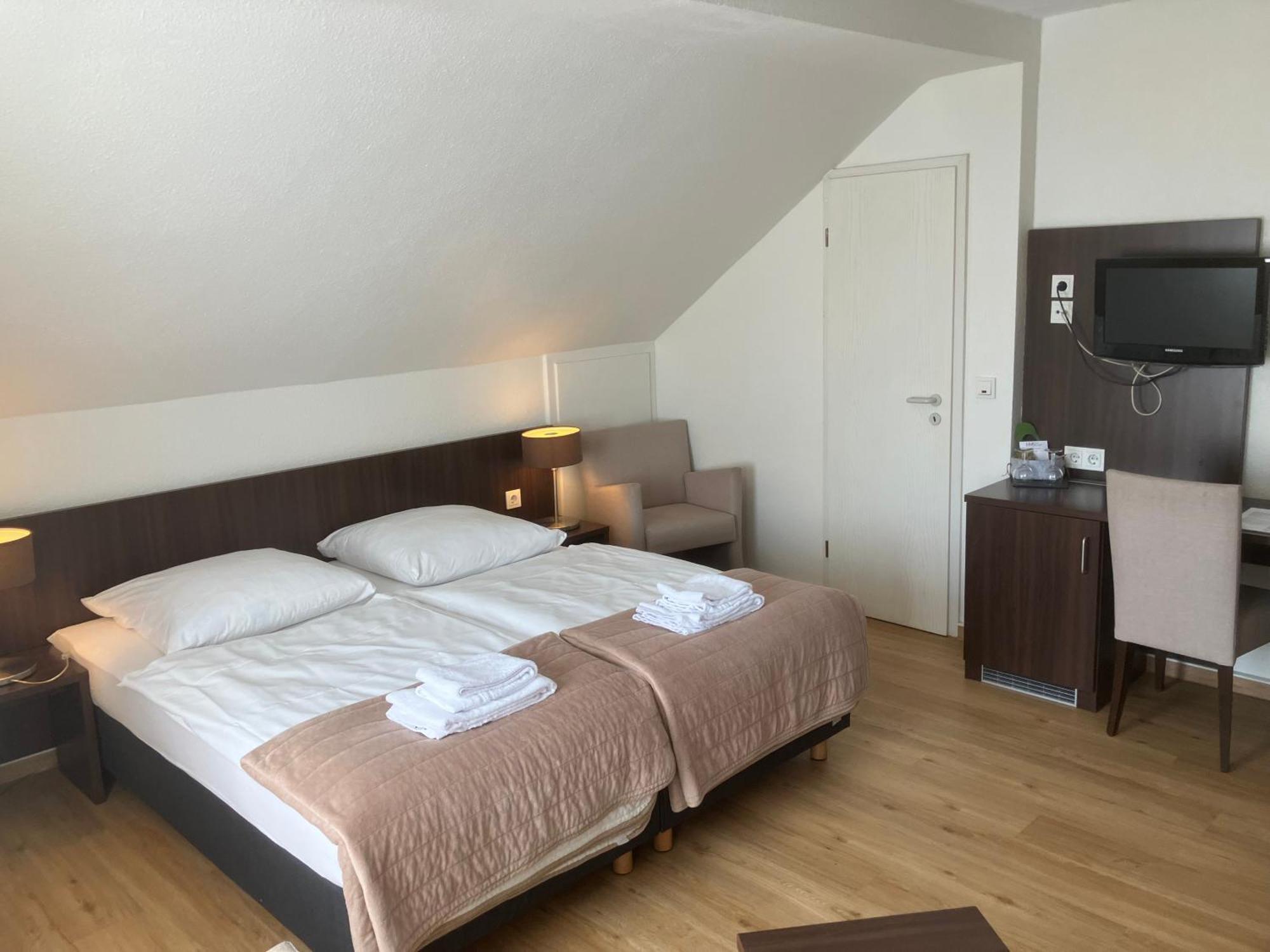 Hotel Mercedes City Бон Екстериор снимка